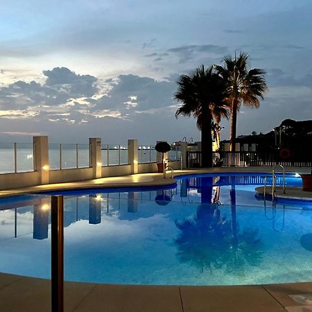 Beachfront Penthouse Apartment With Large Terrace And Breathtaking Sea Views Close To Marbella Spain Sitio de Calahonda Buitenkant foto