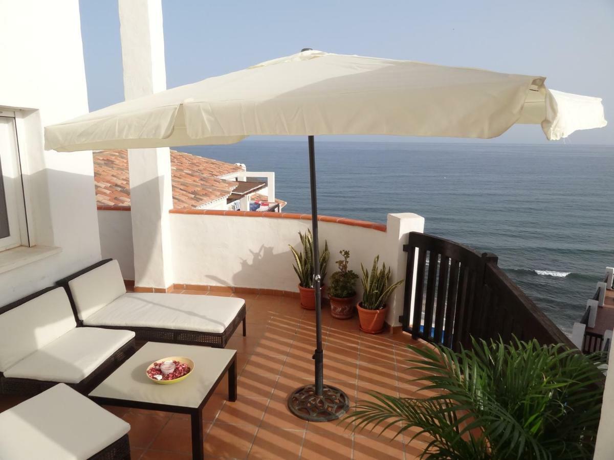 Beachfront Penthouse Apartment With Large Terrace And Breathtaking Sea Views Close To Marbella Spain Sitio de Calahonda Buitenkant foto